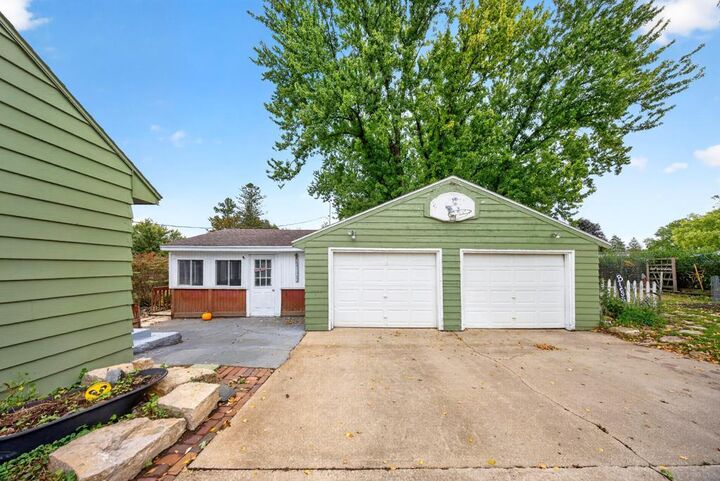 Property Photo:  2712 25th Avenue SE  MN 55904 