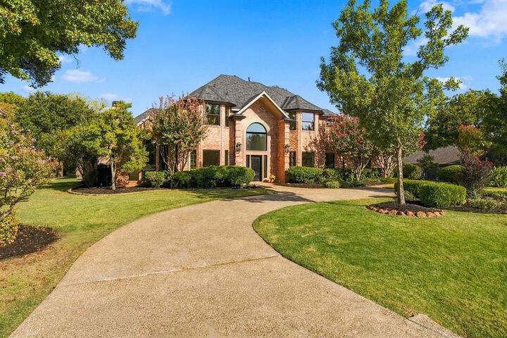 Property Photo: 303 Highland Court TX 75077