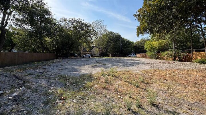 Property Photo:  307 S Rike Street  TX 75442 