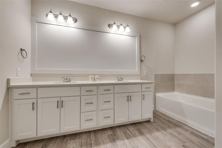 Property Photo:  373 Braves Way  TX 75166 
