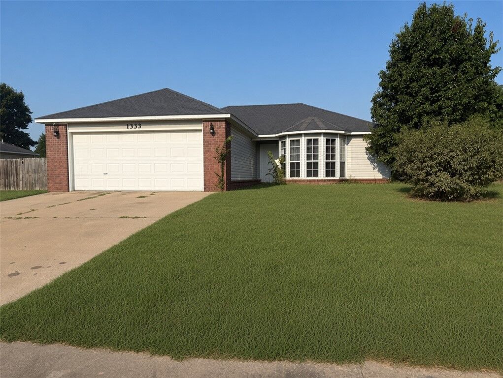 Property Photo:  1333 White River Road  AR 72727 