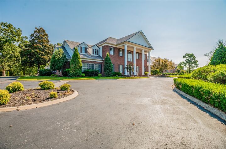 Property Photo:  1 S Beau Chene Lane  AR 72758 