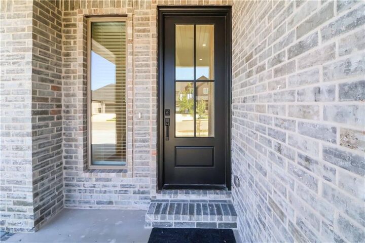 Property Photo:  6909 SW Basswood Avenue  AR 72713 