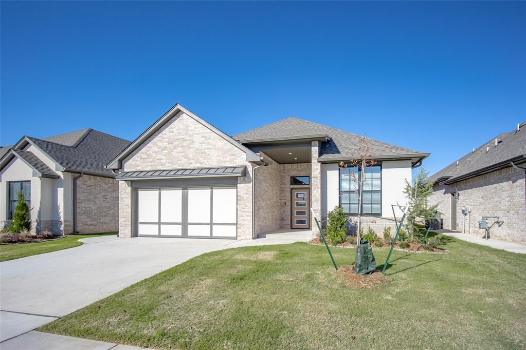 Property Photo:  3017 SW 133rd Terrace  OK 73170 