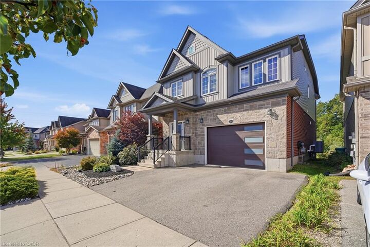 Property Photo:  264 Steepleridge Street  ON N2P 0B4 
