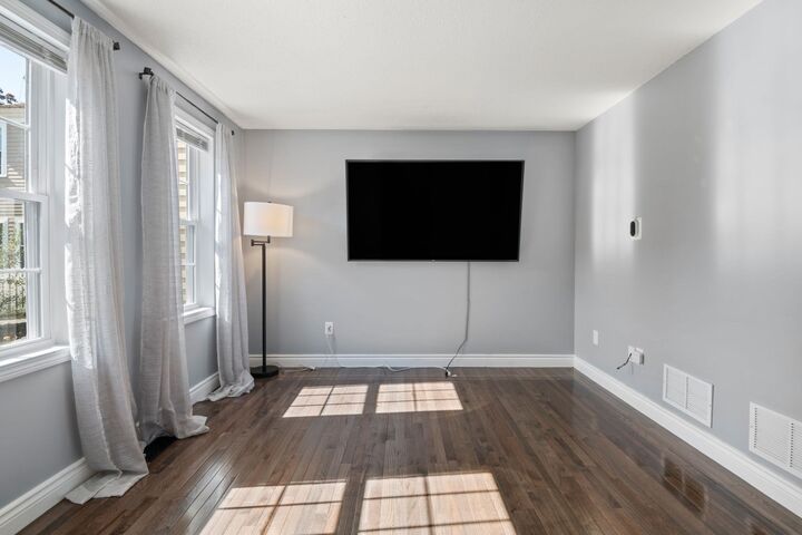 Property Photo:  129 Lowell Street 4  MA 01960 