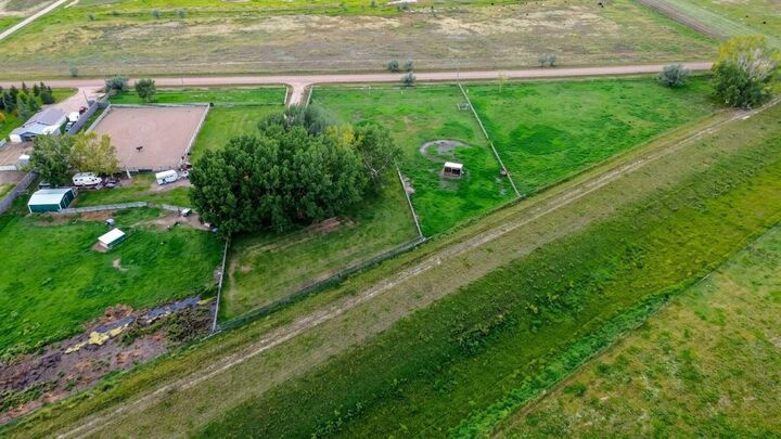Property Photo:  175029 RR 142 Road  AB T1R 1C5 
