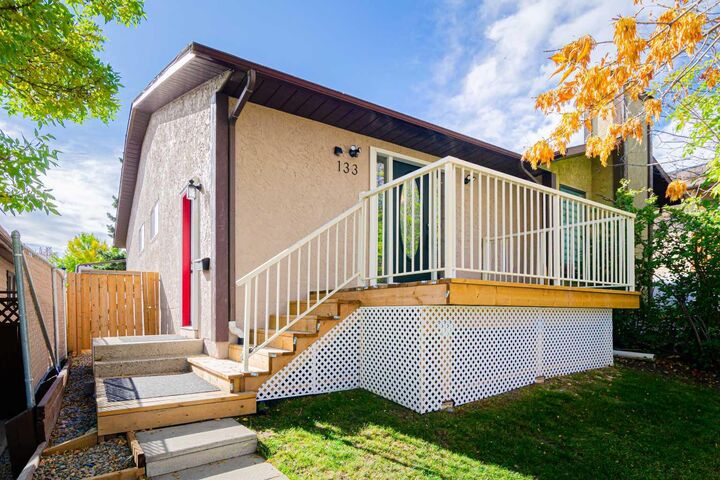 Property Photo:  133 Berwick Drive NW  AB T3K 1E7 