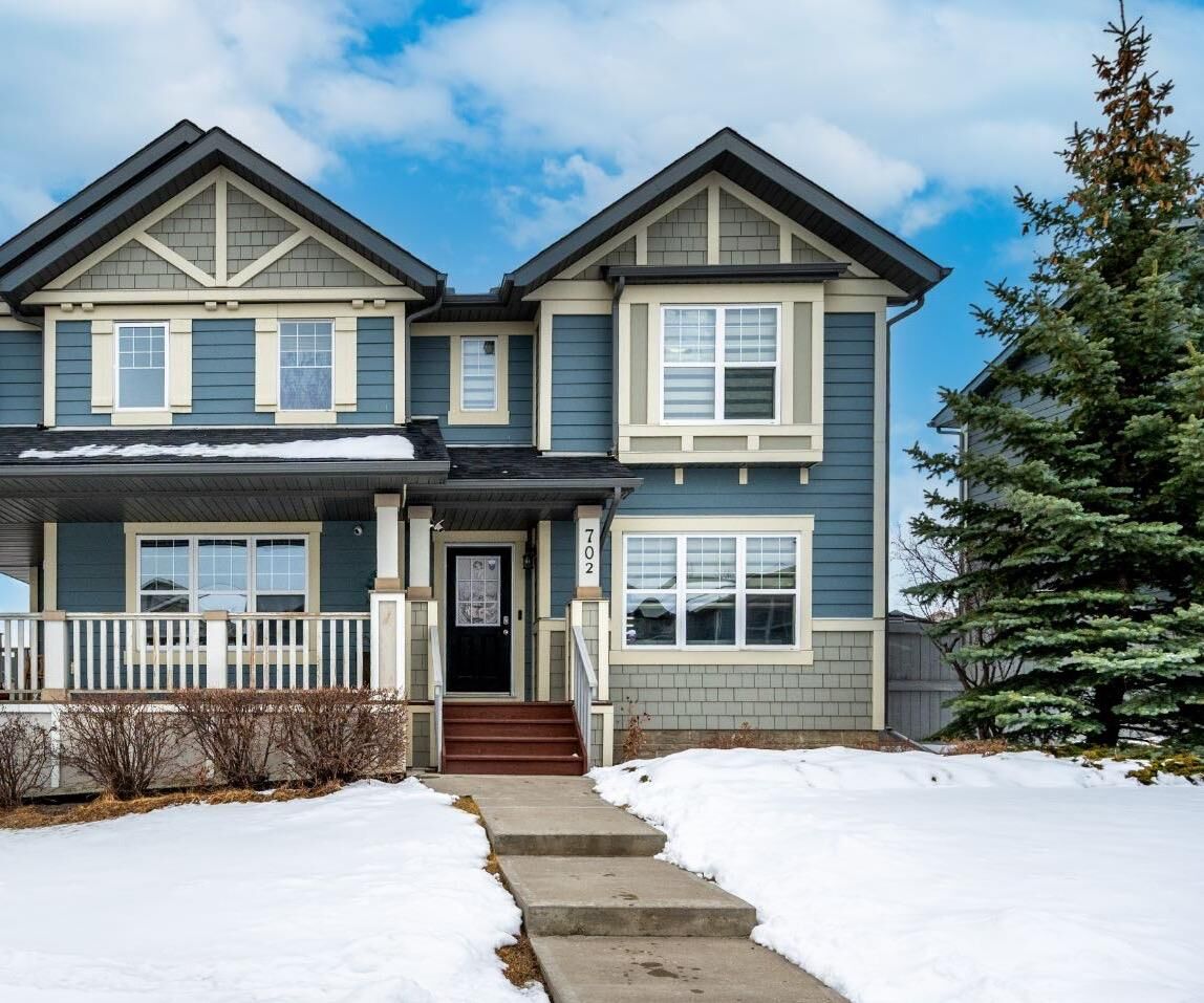 Property Photo:  702 Panamount Boulevard NW  AB T3K 0P7 