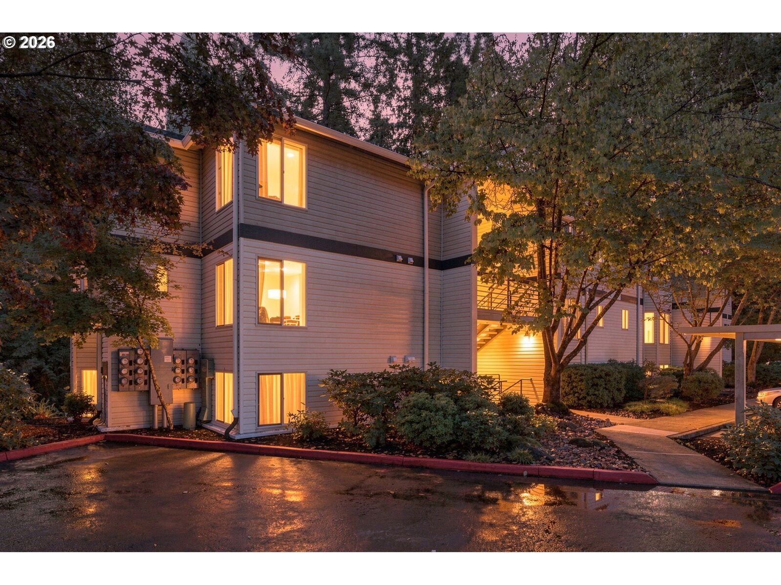 Property Photo: 5156 SW Multnomah Blvd E OR 97219