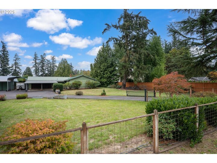 Property Photo: 13158 Donald Rd OR 97002