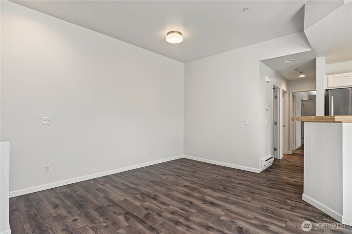 Property Photo: 5727 S 234th Place 9-4 WA 98032