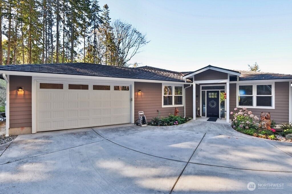 Property Photo: 1285 Fox Hollow Road WA 98382