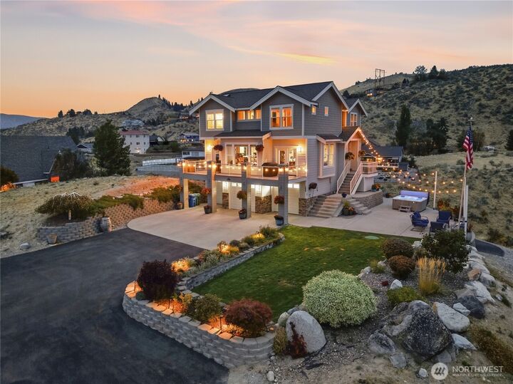 Property Photo: 200 Crescent Street WA 98816