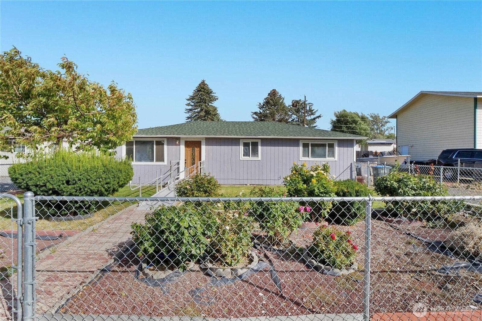 Property Photo:  1539 N Mary Street  WA 98837 