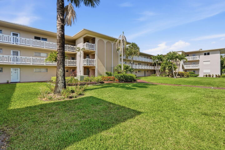 Property Photo:  2606 Garden Drive S  FL 33461 