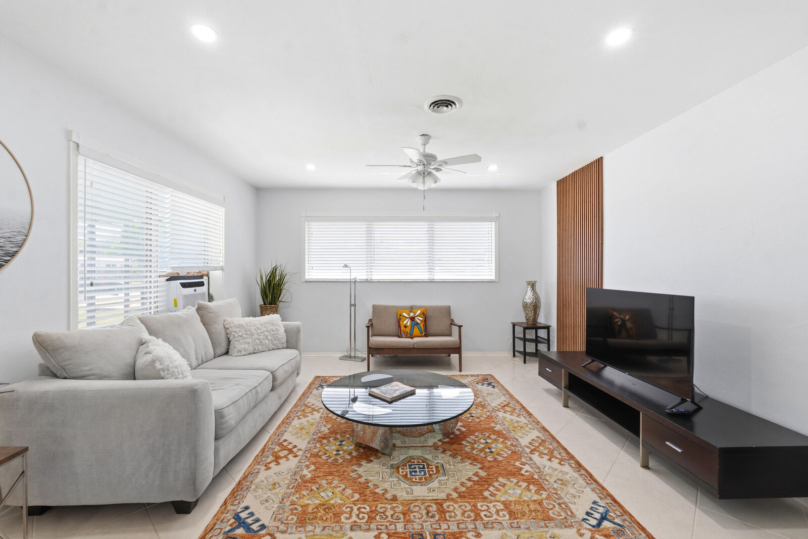 Property Photo: 23 NE 19th Avenue FL 33060