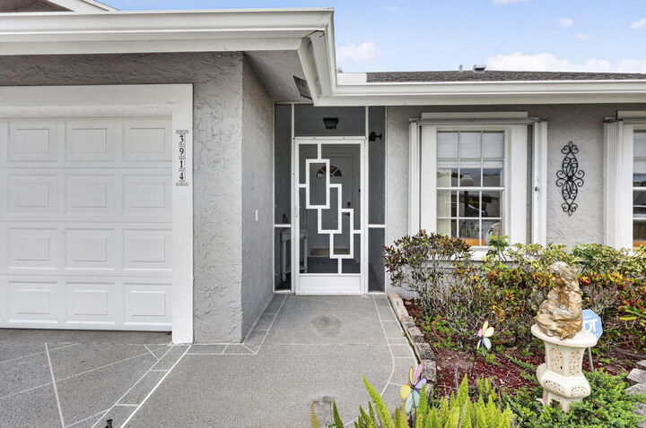 Property Photo: 3914 Dafilee Circle FL 33417