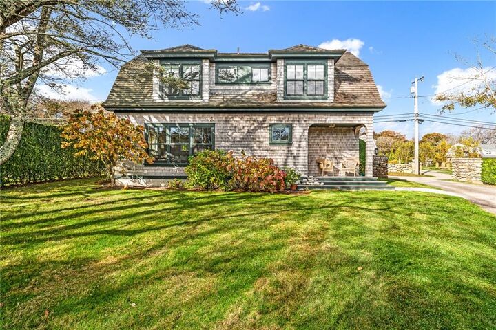Property Photo:  