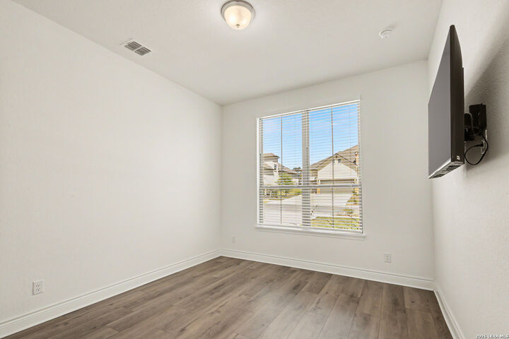 Property Photo:  214 Vizcaya  TX 78006 