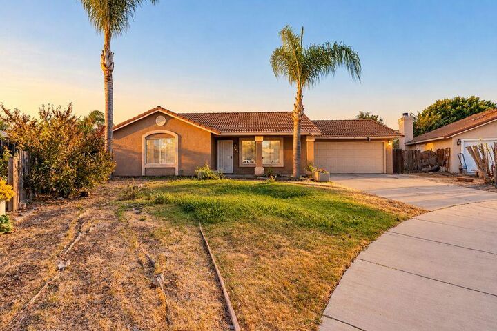 Property Photo:  108 Friggs Court  CA 93635 