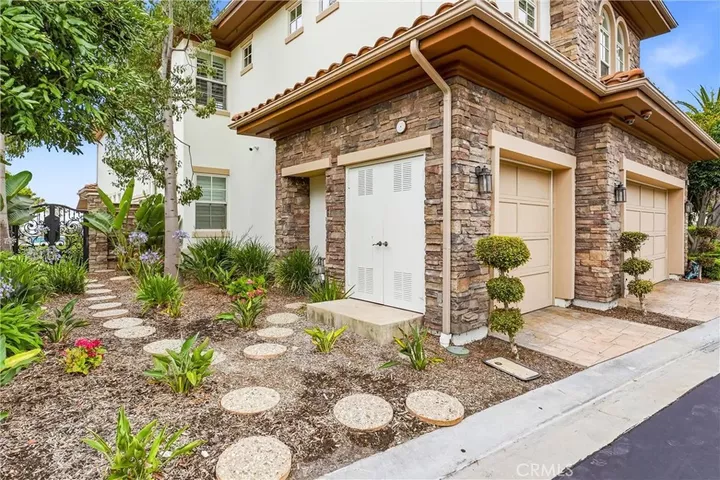 Property Photo:  2 Via Corsica  CA 92629 