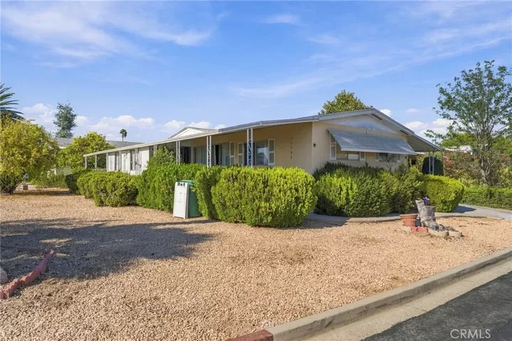 Property Photo:  28988 Via La Rueda  CA 92563 