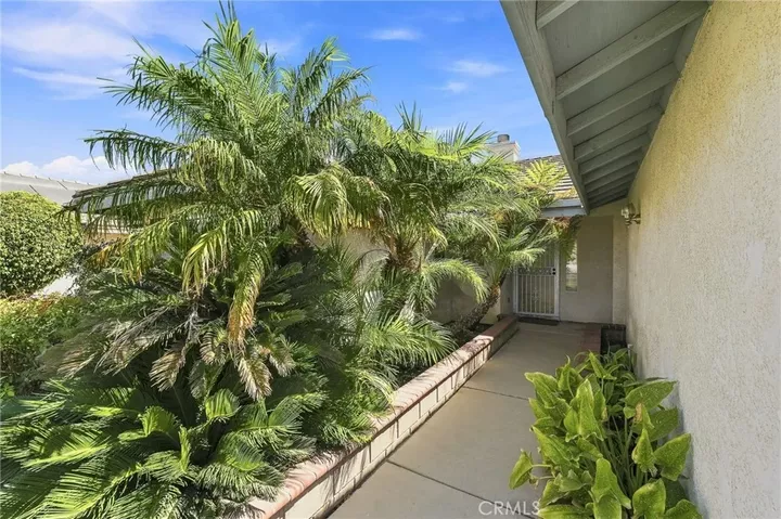 Property Photo: 721 N Sandalwood Avenue CA 92376