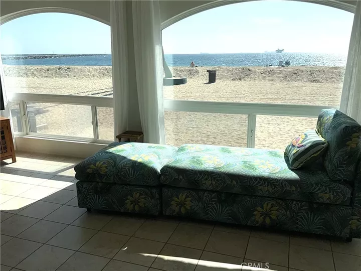 Property Photo:  1319 Seal Way  CA 90740 