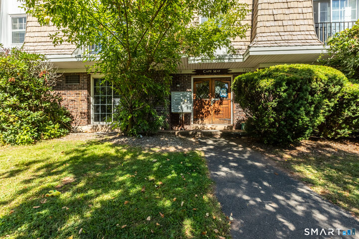 Property Photo:  1218 Middle Turnpike West A  CT 06040 