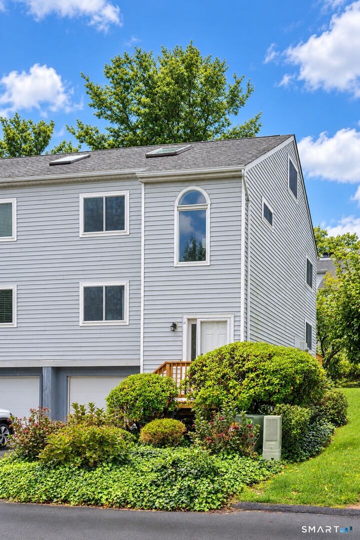 Property Photo:  11 Wynwood Drive 11  CT 06416 