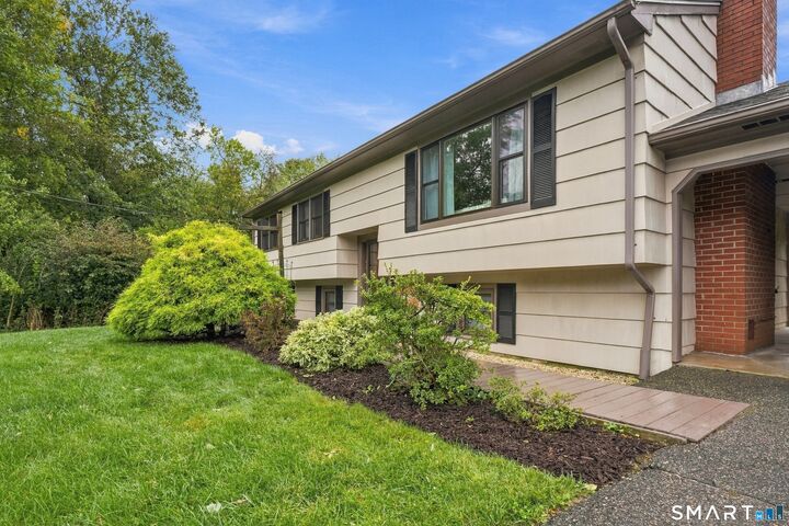 Property Photo: 30 Dellwood Drive CT 06460