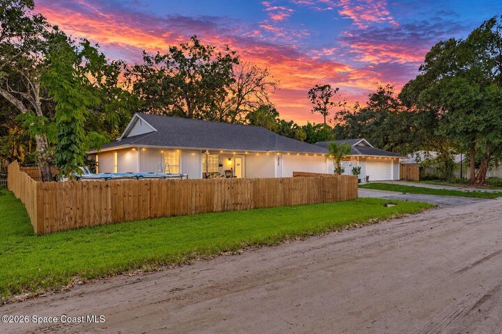 Property Photo: 3809 11th Street SW FL 32968