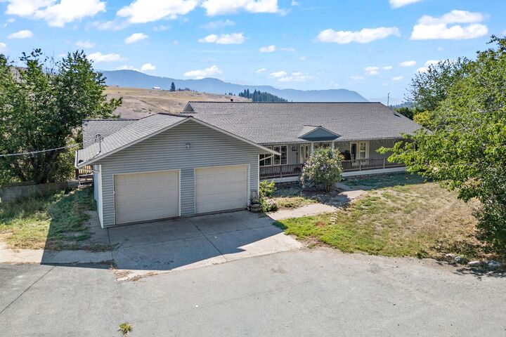Property Photo:  1497A Pritchard Rd  WA 99126 
