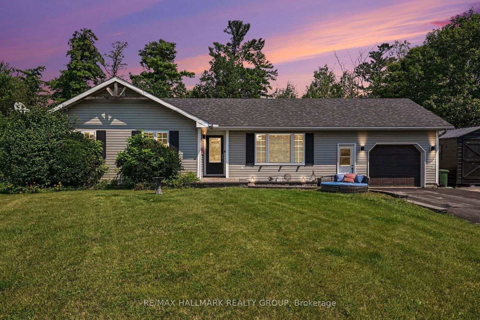 Property Photo:  108 Snye Court  ON K0A 1X0 