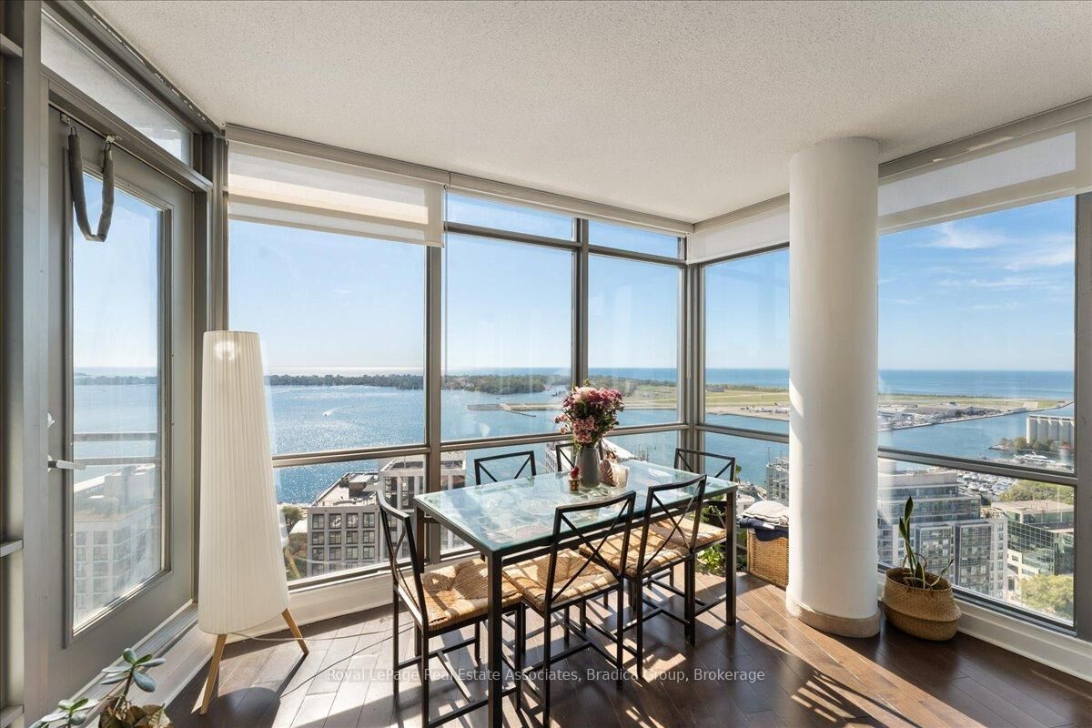 Property Photo:  5 Mariner Terrace 3203  ON M5V 3V6 