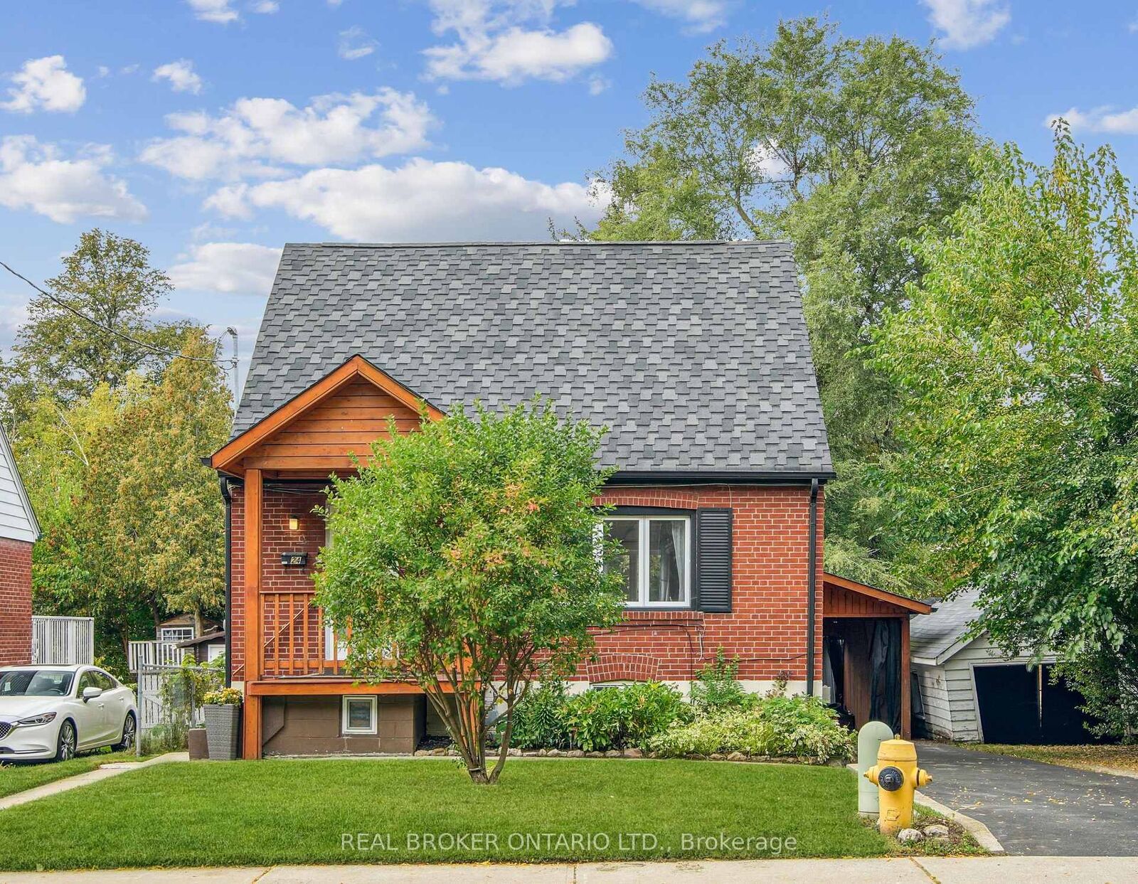 Property Photo:  24 Glenburn Avenue Lower  ON M4B 2X2 