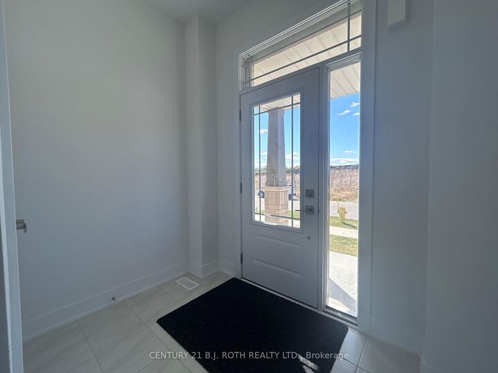 Property Photo:  15 Milady Crescent  ON L9J 0X3 
