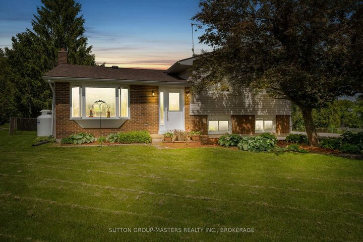 Property Photo:  21 McDonald Crescent  ON K7R 3K6 