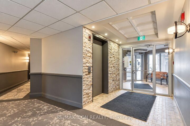 Property Photo:  5 Jacksway Crescent 308  ON N5X 3T6 