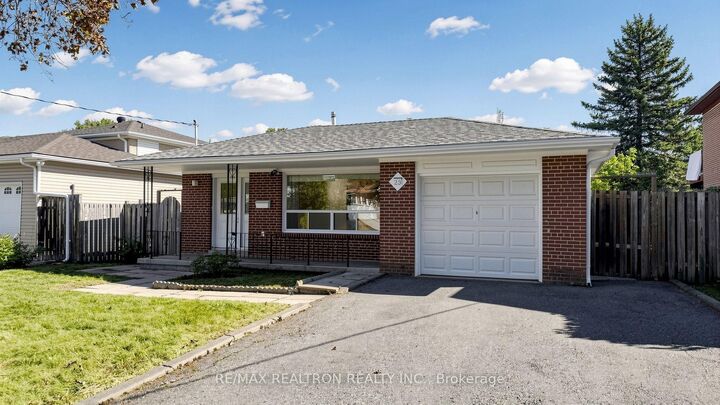 Property Photo:  23 Lesgay Crescent  ON M2J 2H9 
