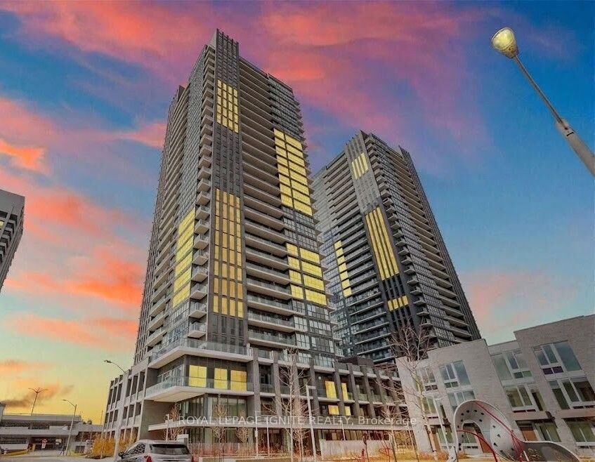 Property Photo:  6 Sonic Way N1001  ON M3C 0P1 