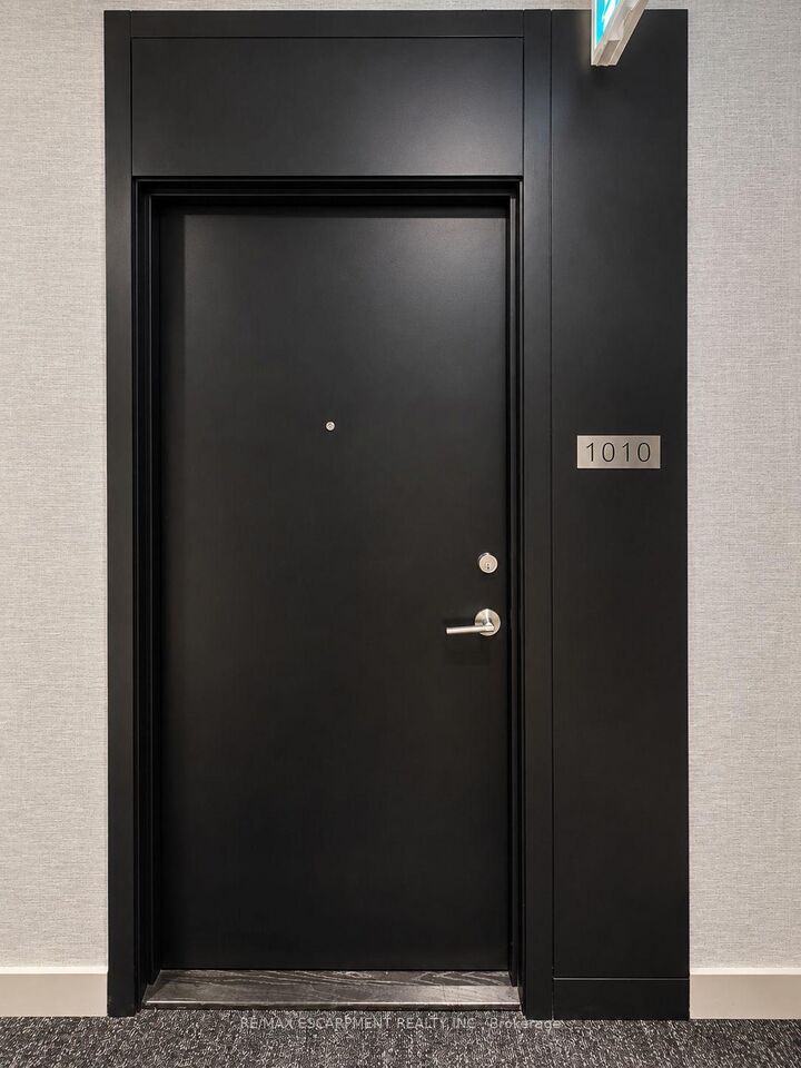 Property Photo:  82 Dalhousie Street 1010  ON M5B 0C5 
