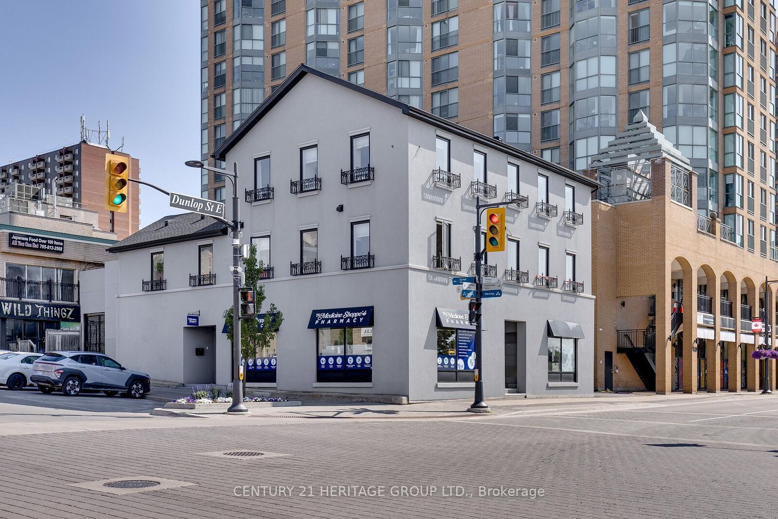 Property Photo:  130 Dunlop Street 203  ON L4M 1B1 