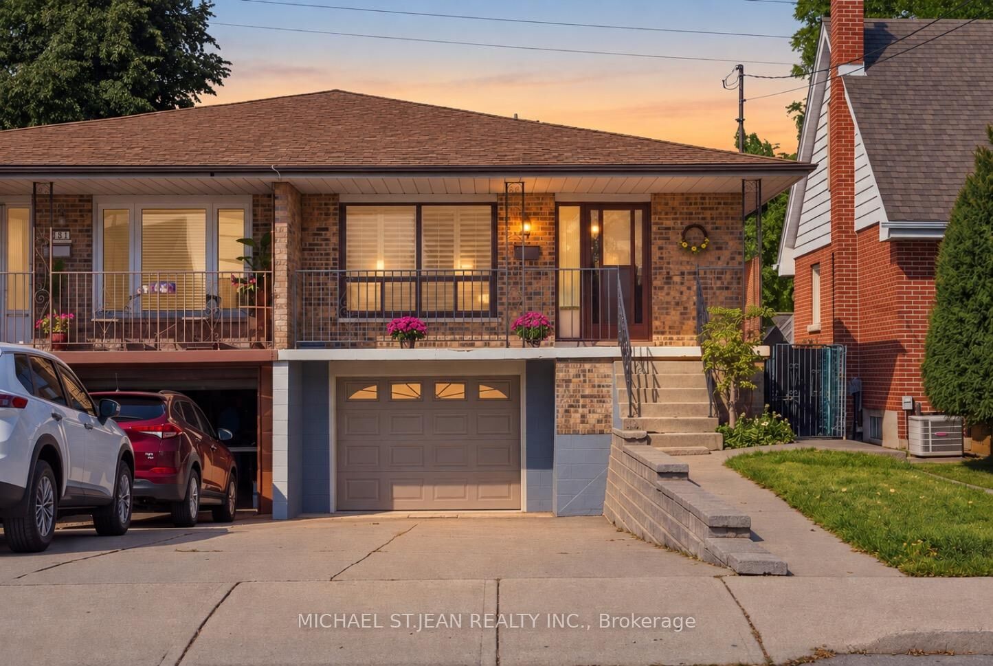 Property Photo:  564 Cochrane Road  ON L8K 3H5 
