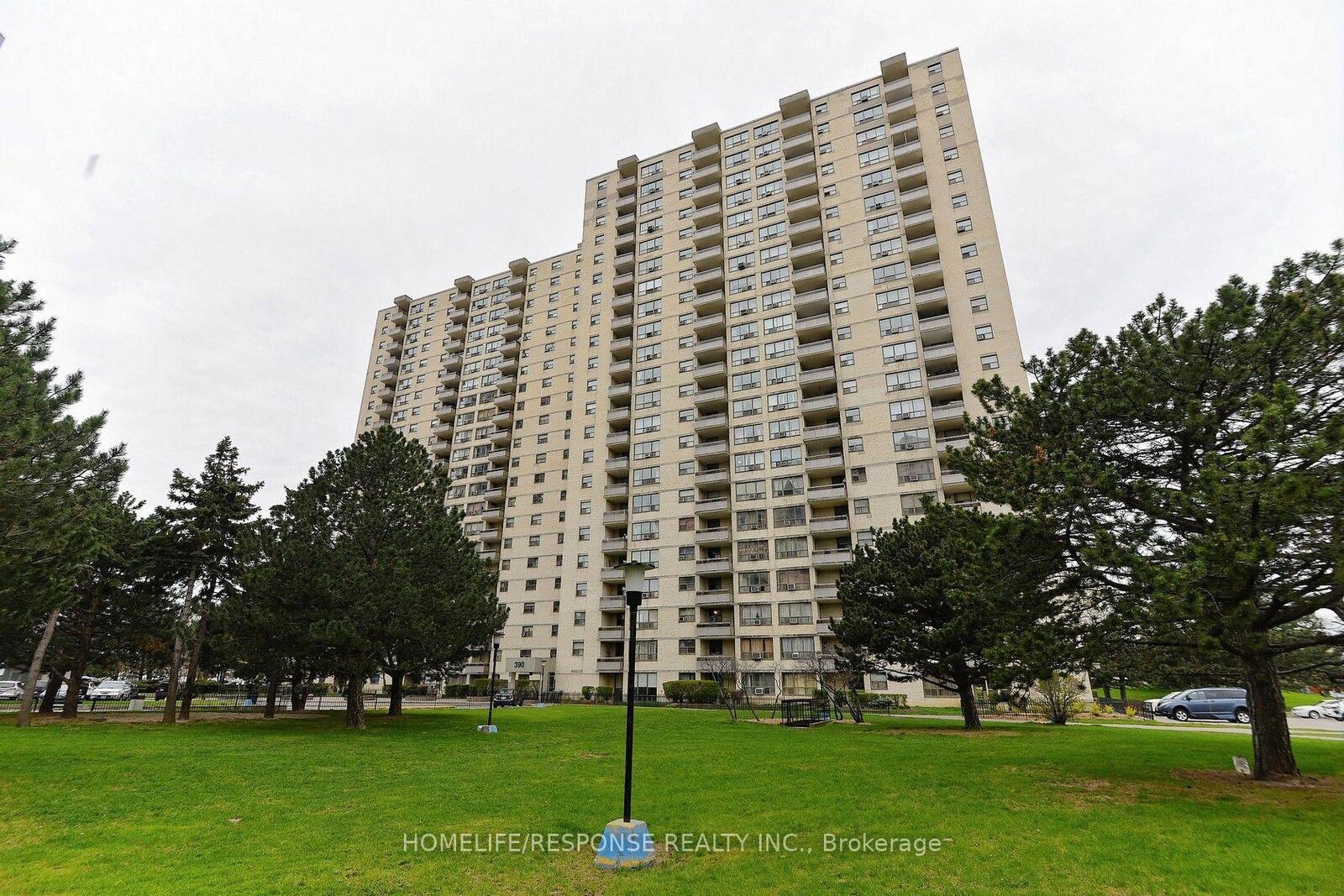 Property Photo:  390 Dixon Road 1903  ON M9R 1T4 