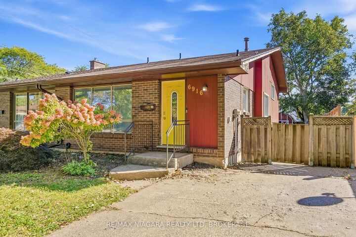 Property Photo:  6916 Dolphin Street  ON L2E 6Y2 