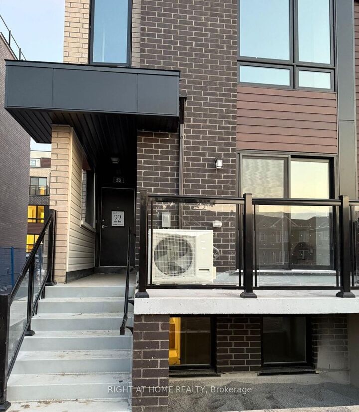 Property Photo:  235 McLevin Avenue 20  ON M1B 0E8 