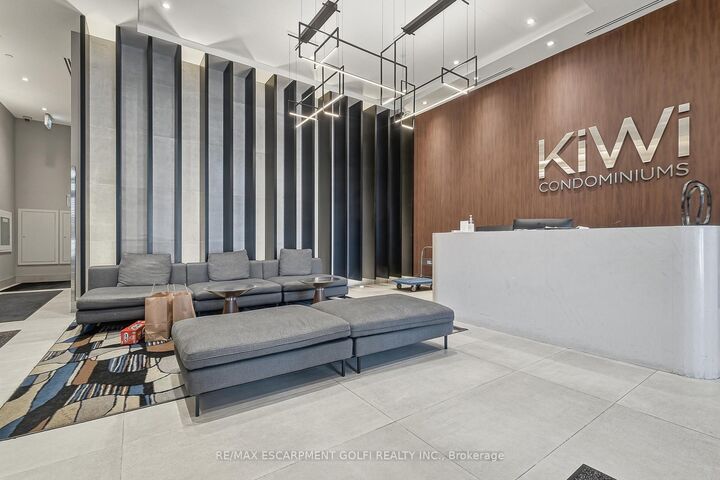 Property Photo:  212 King William Street 515  ON L8R 3N9 