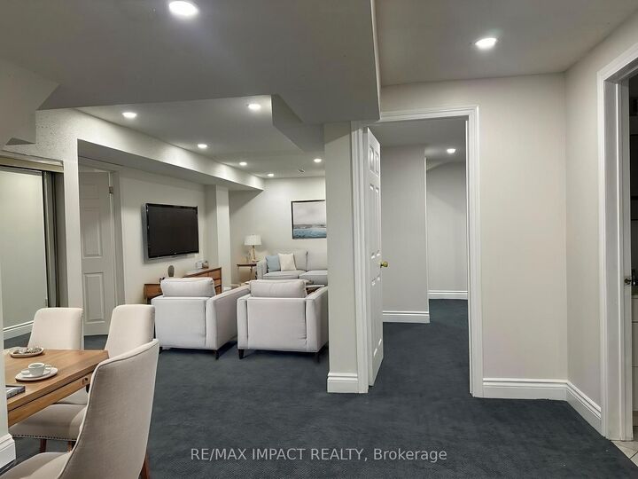 Property Photo:  25 Caldbeck Avenue  ON L3S 3H4 